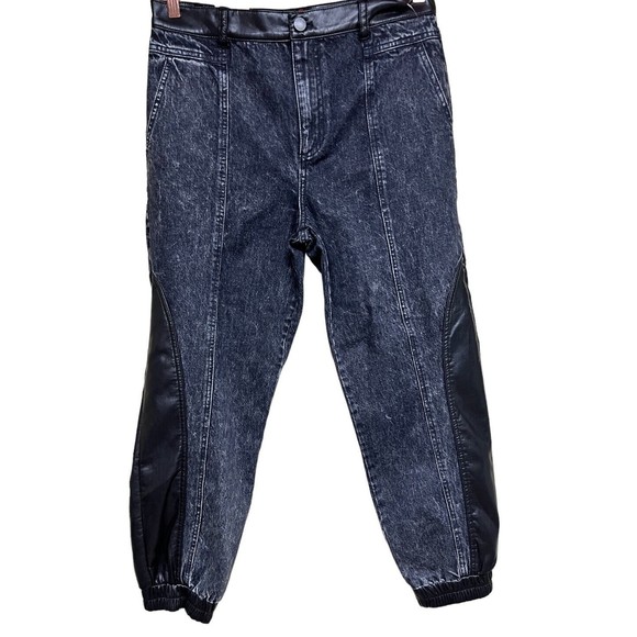 Alice + Olivia Denim - Alice + Olivia Jenny Faux Leather-Trimmed Mid-Rise Tapered Jeans Black‎ Size 32